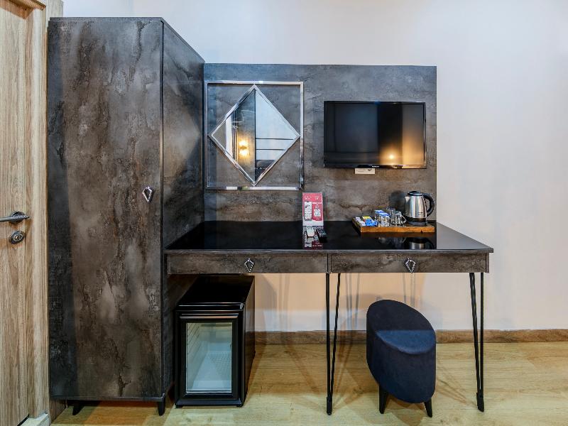 La Pazza Suites - Genel