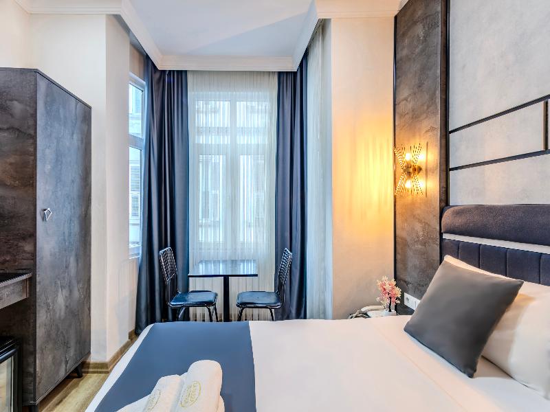 La Pazza Suites - Genel