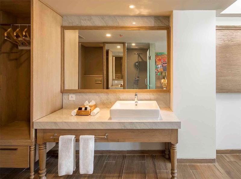 Eastin Ashta Resort Canggu - Oda