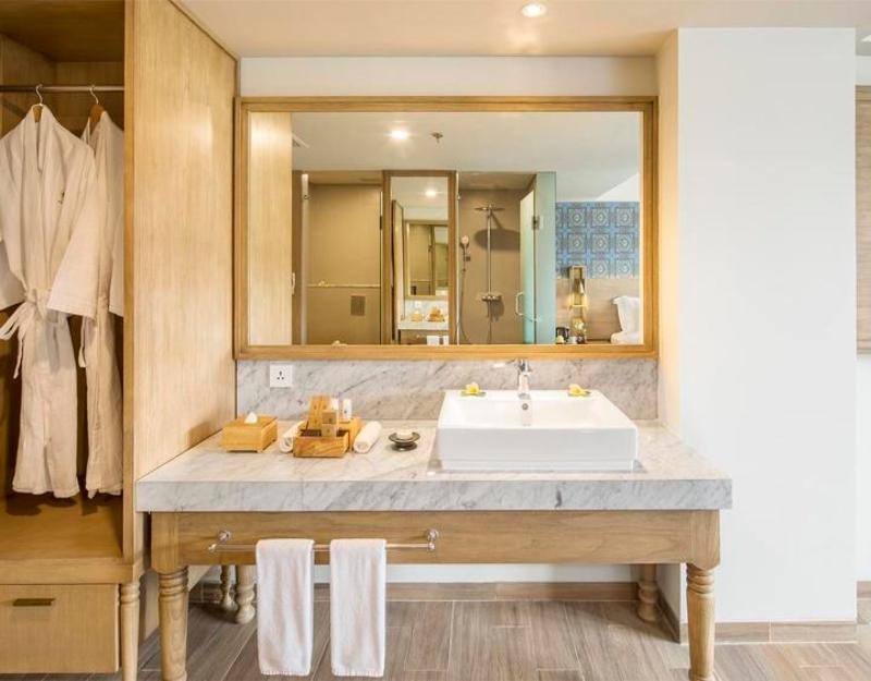 Eastin Ashta Resort Canggu - Oda
