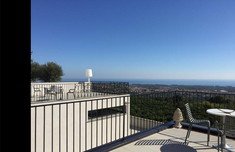 Tale' Restaurant&Suite - Teras