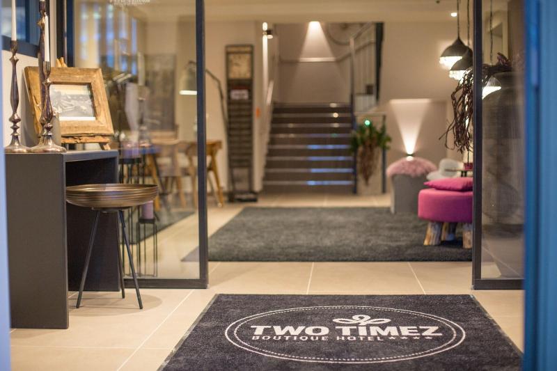 Two Timez - Boutique Hotel - Lobi