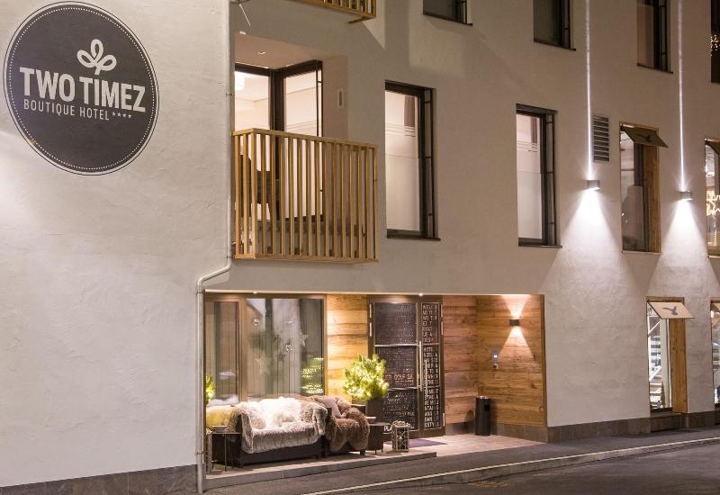 Two Timez - Boutique Hotel - Teras
