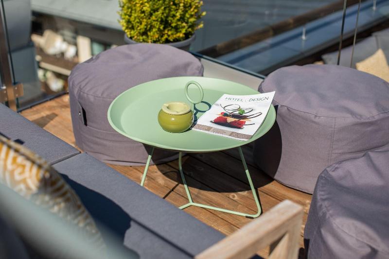 Two Timez - Boutique Hotel - Teras