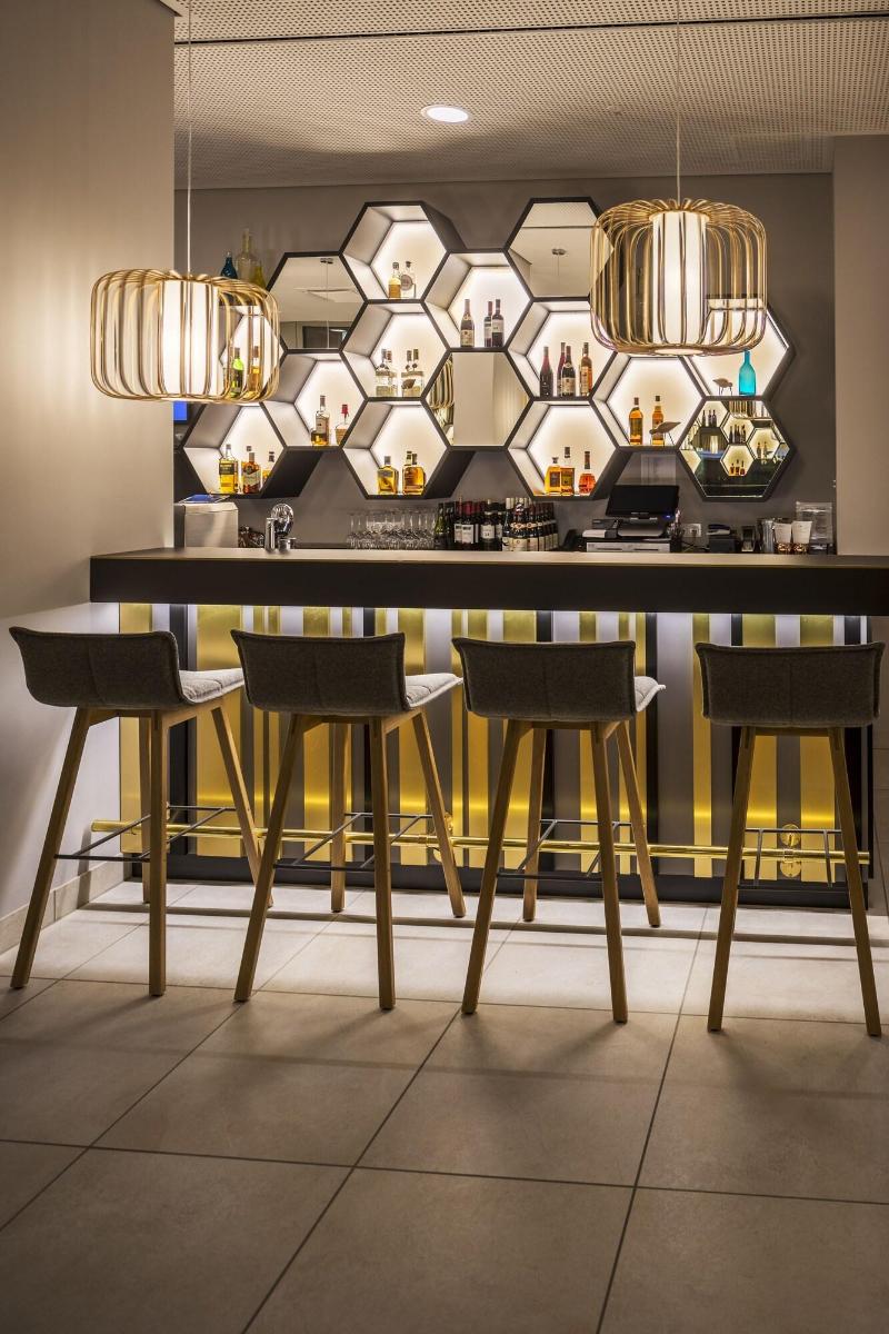 Capri By Fraser Berlin - Bar