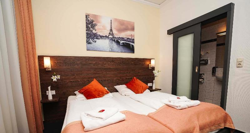 Hotel Little Paris - Oda