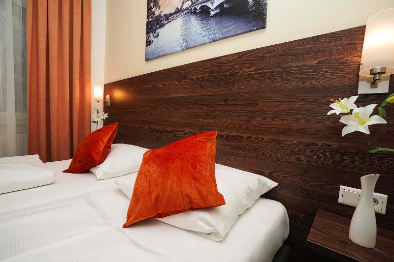 Hotel Little Paris - Oda