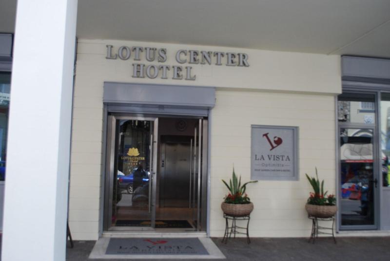 Lotus Center - Lobi