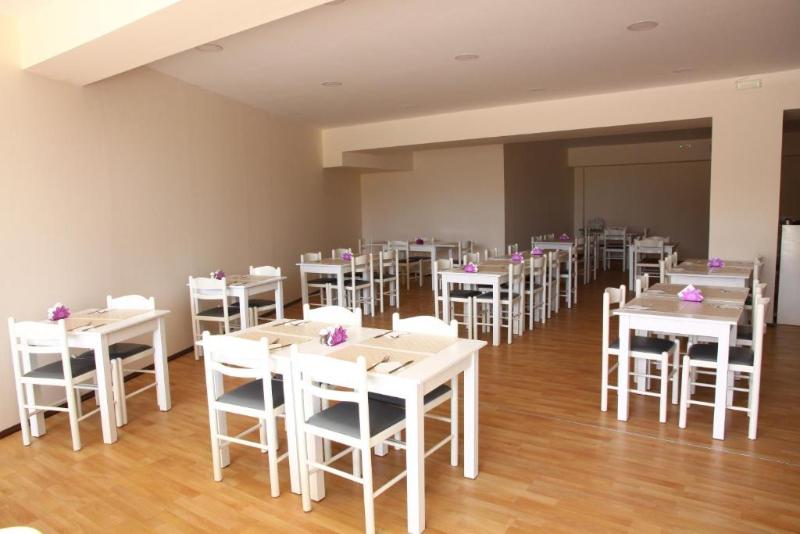 Triton Gardens Hotel - Genel