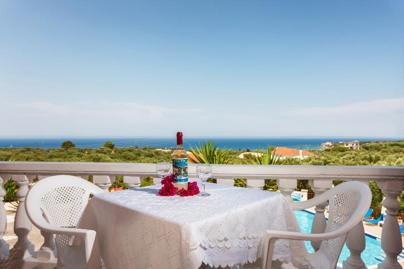 Zante View Studios - Genel