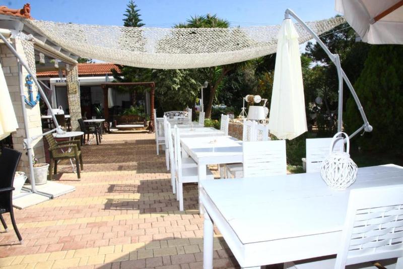 Nikos Apartments - Lobi