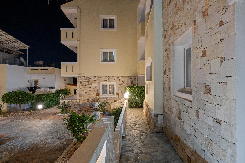 Nikos Apartments - Genel