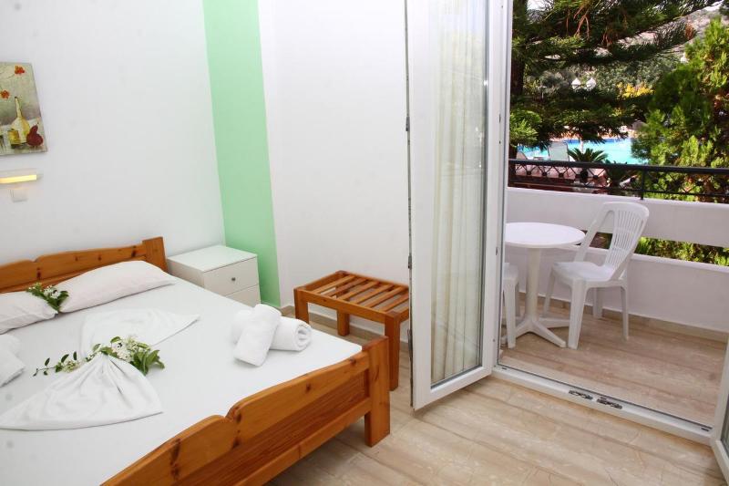Nikos Apartments - Oda
