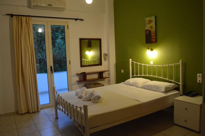 Nikos Apartments - Oda