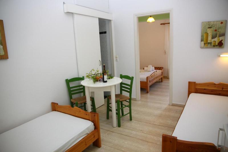 Nikos Apartments - Oda