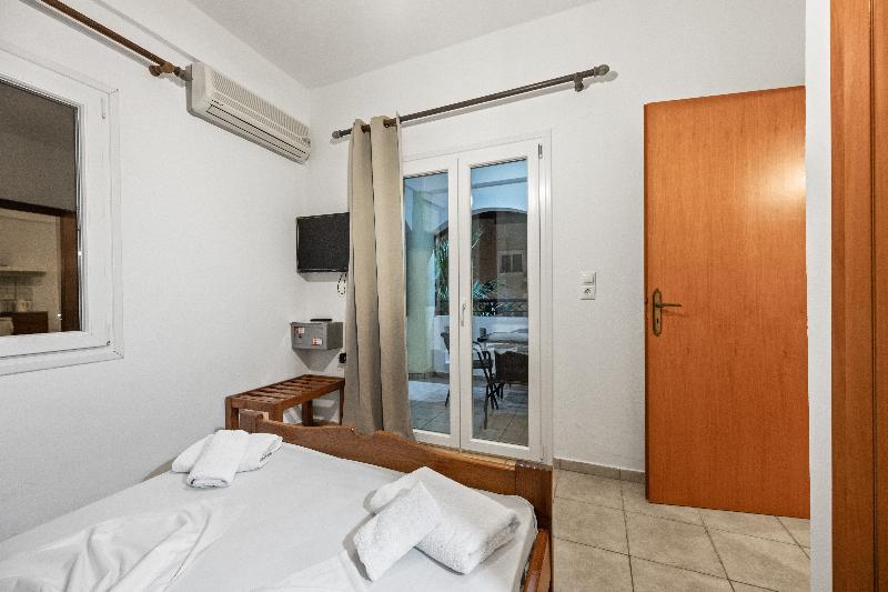 Nikos Apartments - Oda