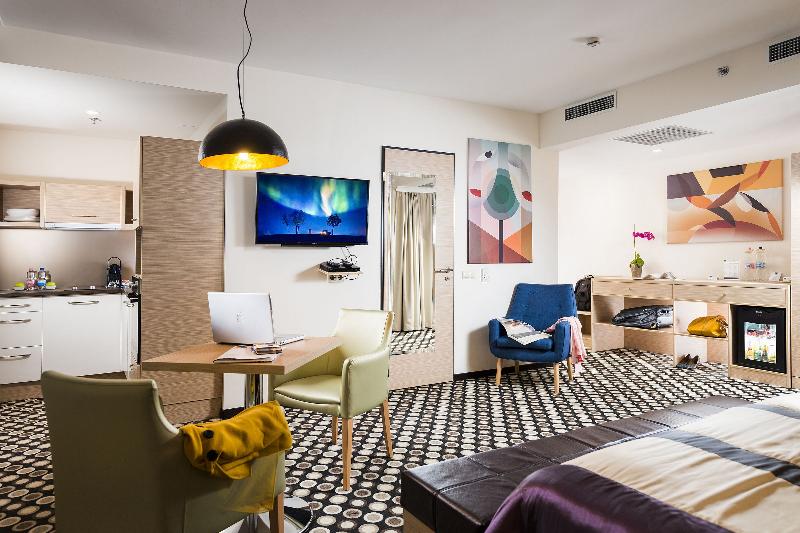 Bo33 Hotel Family and Suites - Oda