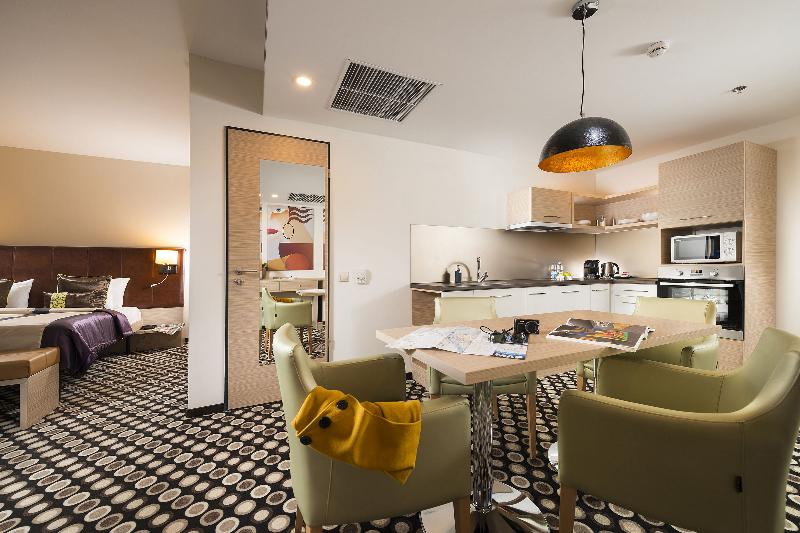 Bo33 Hotel Family and Suites - Oda