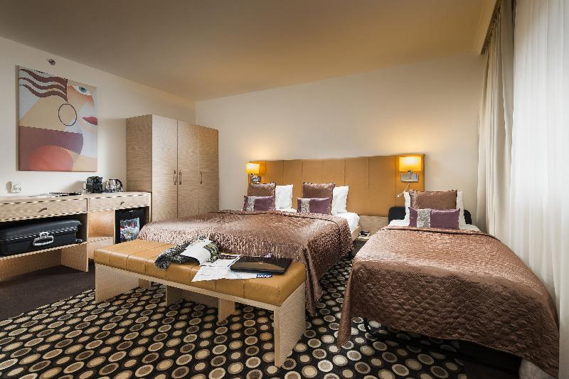 Bo33 Hotel Family and Suites - Oda
