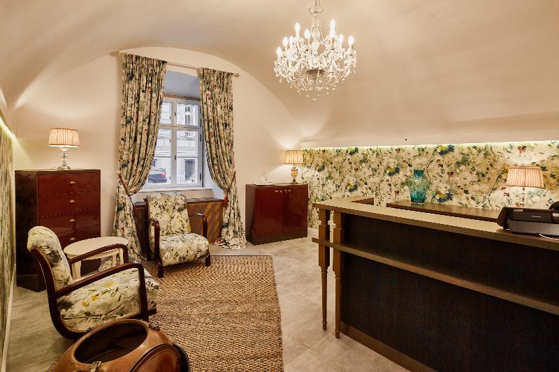 Maison Bistro & Hotel - Lobi
