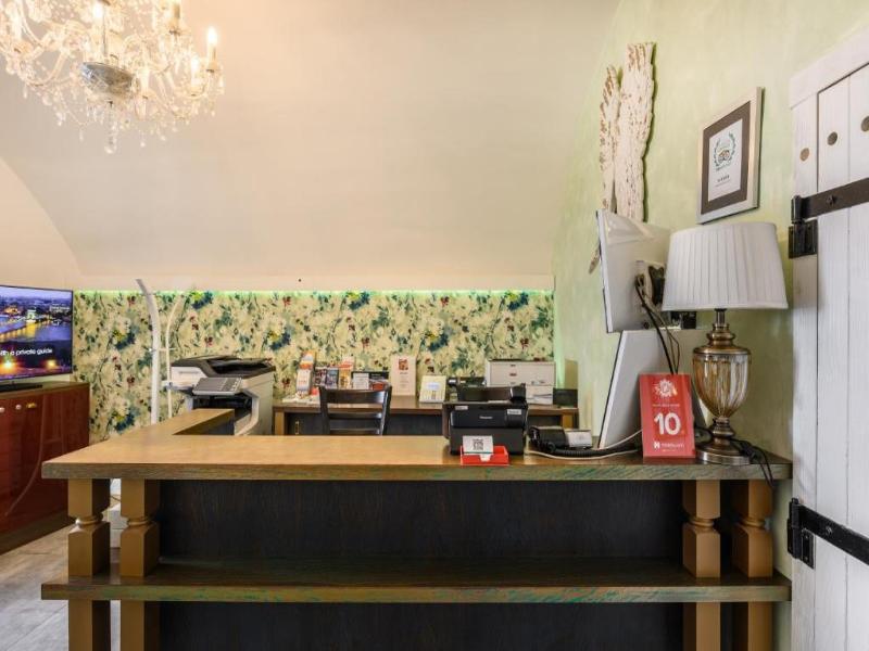 Maison Bistro & Hotel - Lobi