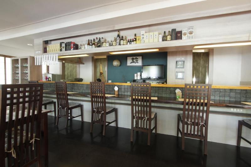 Alit Beach Resort and Villas - Bar