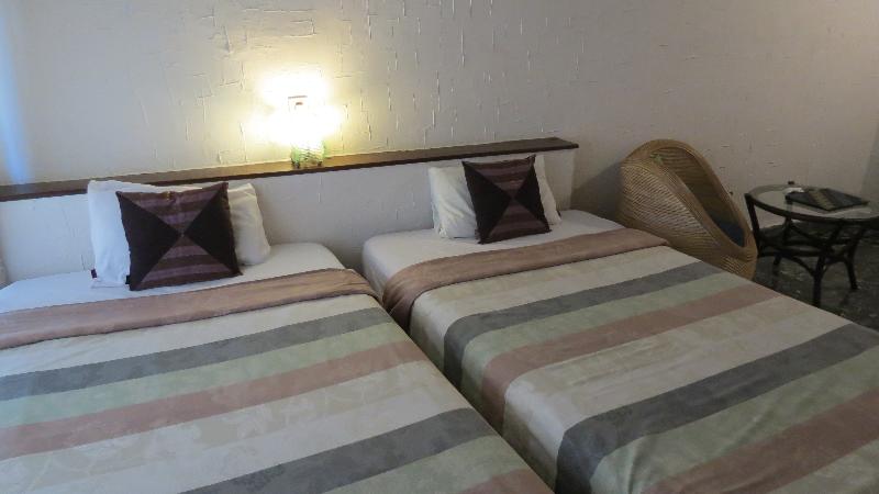Alit Beach Resort and Villas - Oda