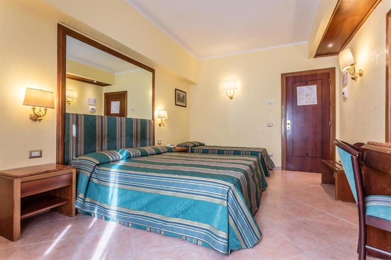 Raeli Hotel Floridia - Oda