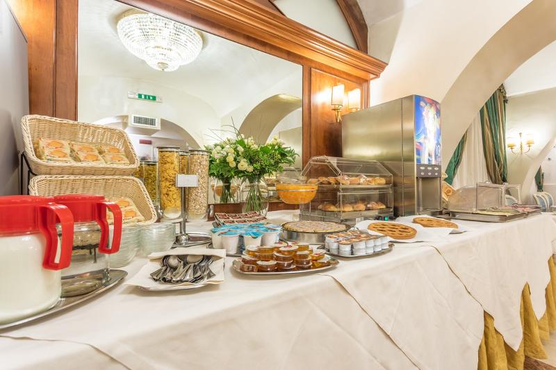 Raeli Hotel Floridia - Restoran