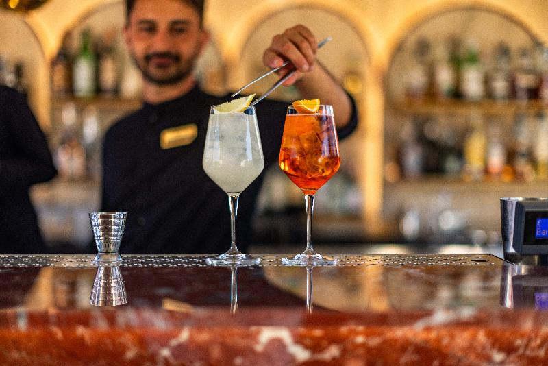 9Hotel Cesari - Bar