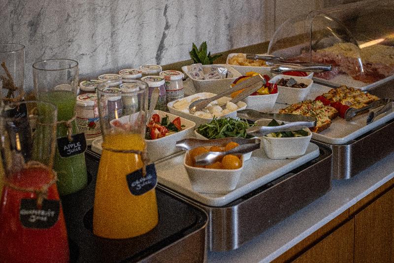 9Hotel Cesari - Restoran