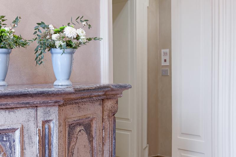 Relais Empire - Genel