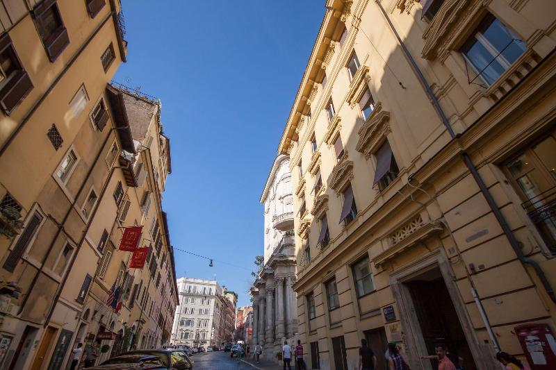 Tritone Top House - Genel