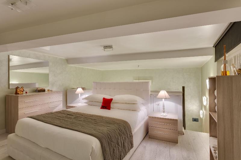 Tritone Top House - Oda