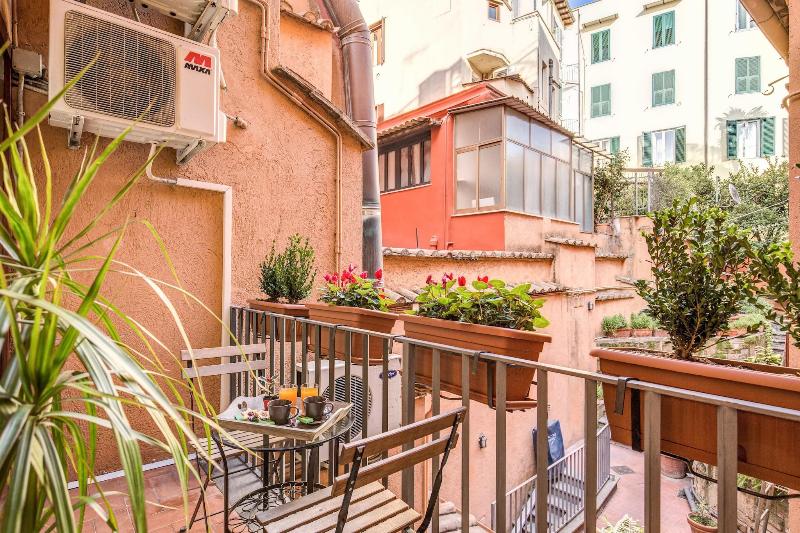 Tritone Top House - Teras
