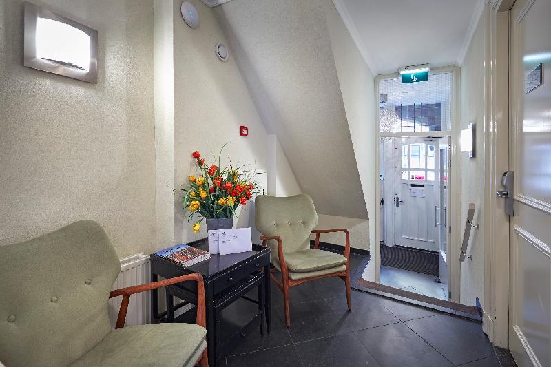 Nova Apartments - Lobi