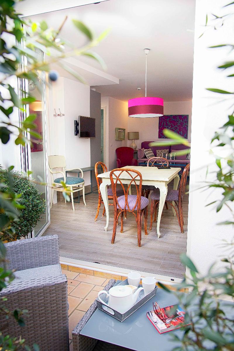 Overland Suites Catedral Luxury Apartments - Oda