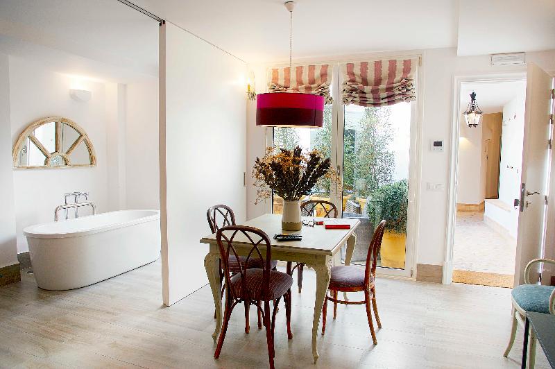 Overland Suites Catedral Luxury Apartments - Oda