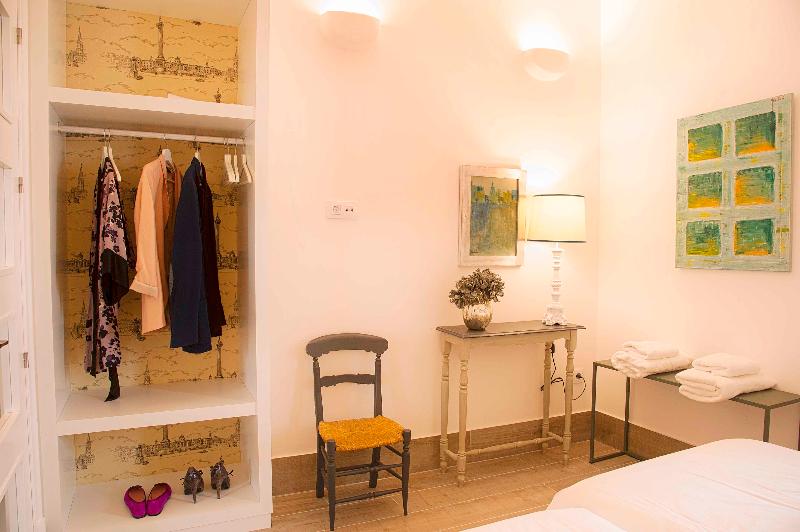 Overland Suites Catedral Luxury Apartments - Oda