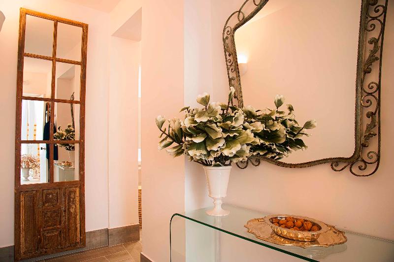 Overland Suites Catedral Luxury Apartments - Oda