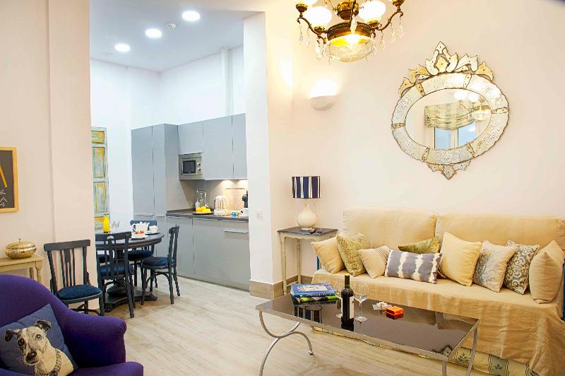 Overland Suites Catedral Luxury Apartments - Oda