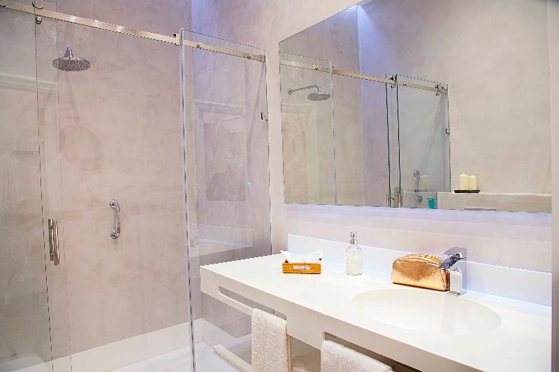 Overland Suites Catedral Luxury Apartments - Oda