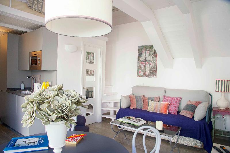 Overland Suites Catedral Luxury Apartments - Oda