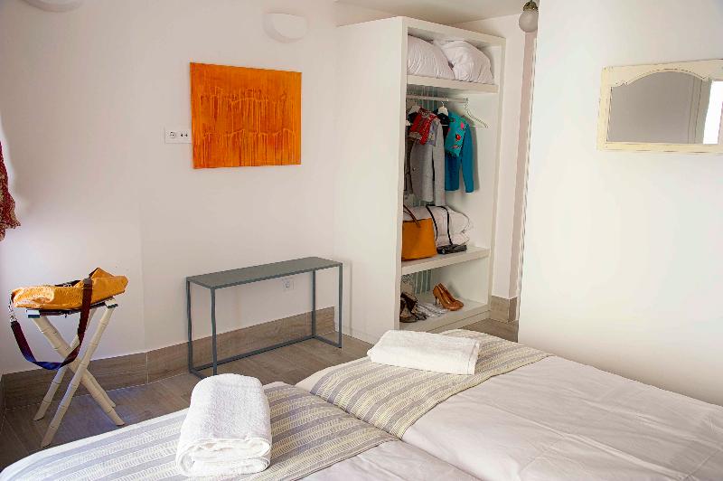 Overland Suites Catedral Luxury Apartments - Oda