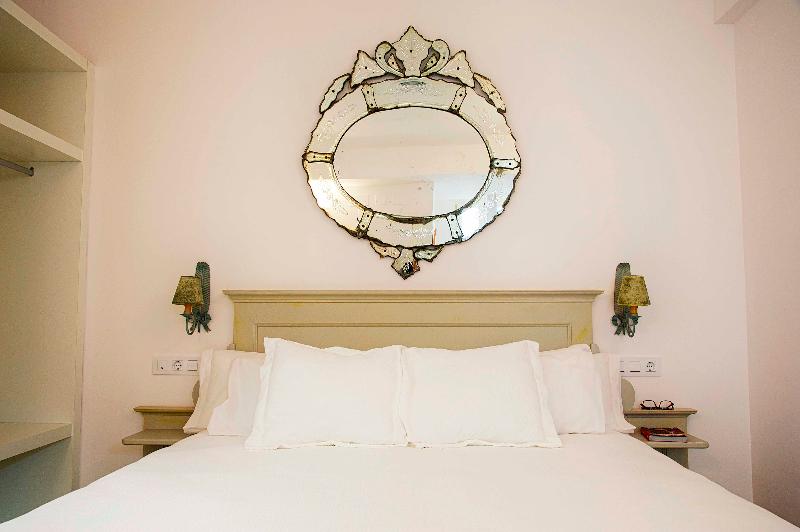 Overland Suites Catedral Luxury Apartments - Oda