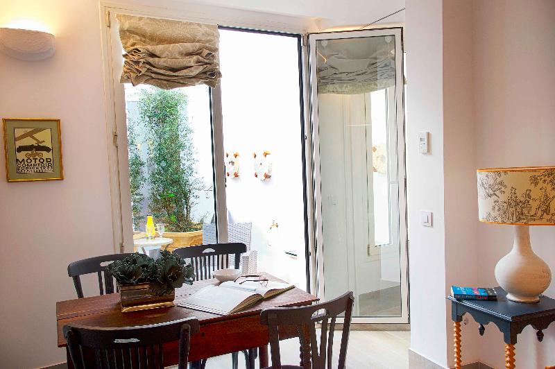 Overland Suites Catedral Luxury Apartments - Oda