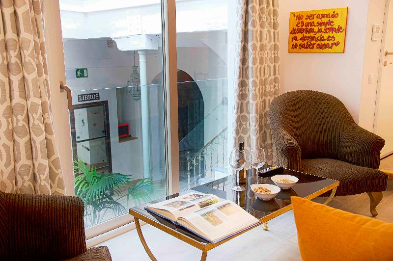 Overland Suites Catedral Luxury Apartments - Oda