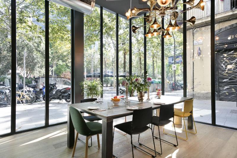 Niu Barcelona - Genel
