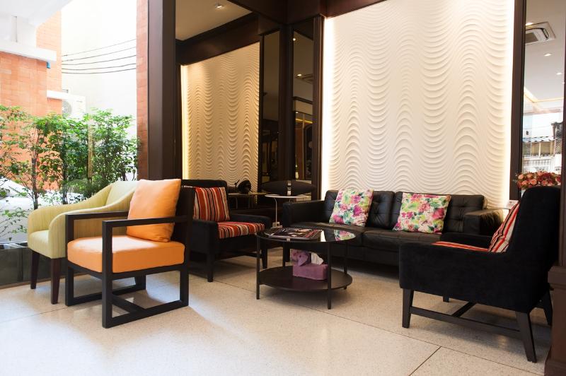 Tara Place Bangkok - Lobi