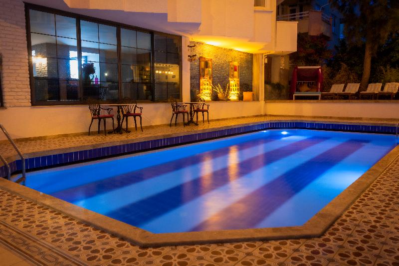 Azuu Boutique Hotel - Havuz